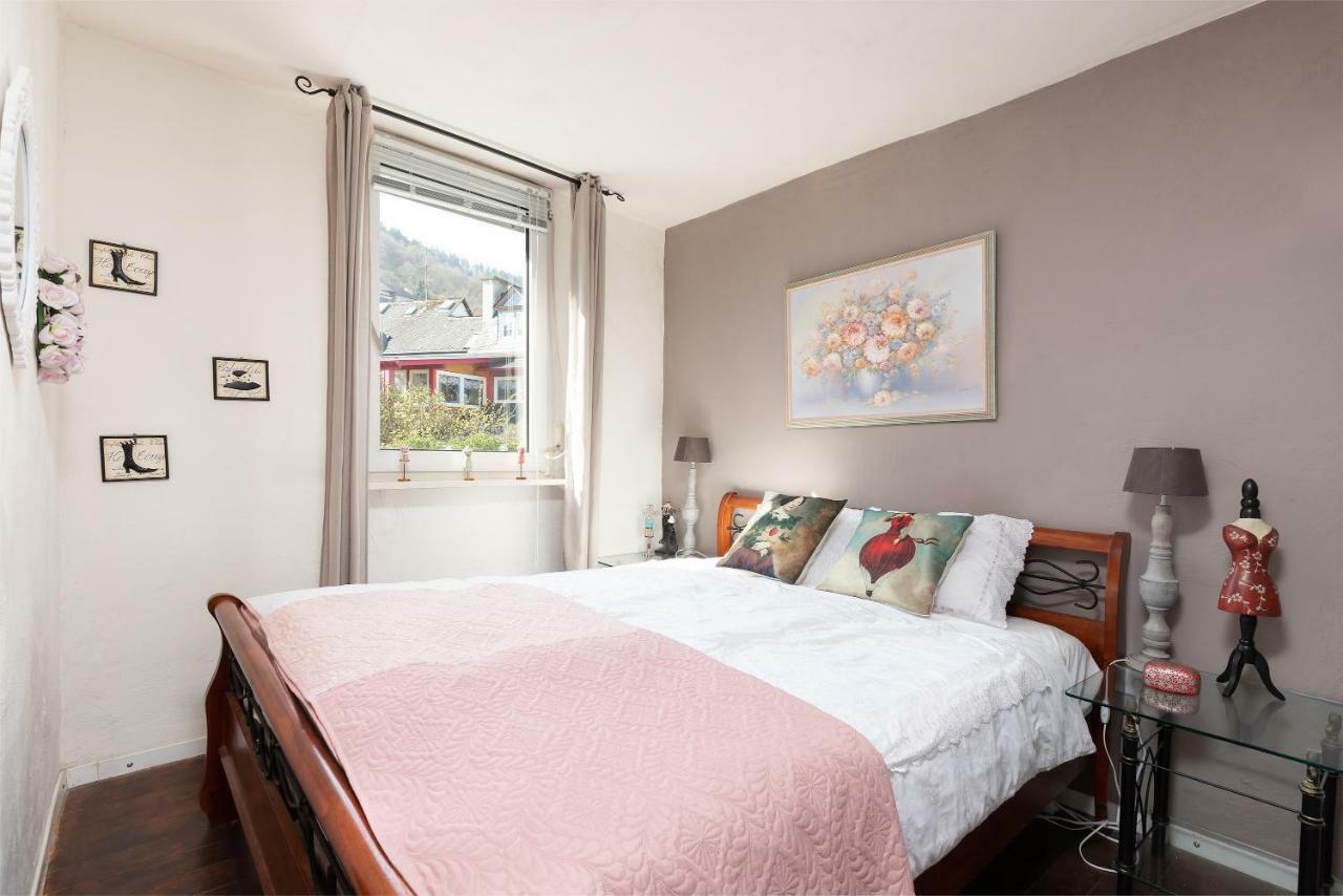 Haus Alte Rebe & Weisse Traube Apartman Cochem Kültér fotó