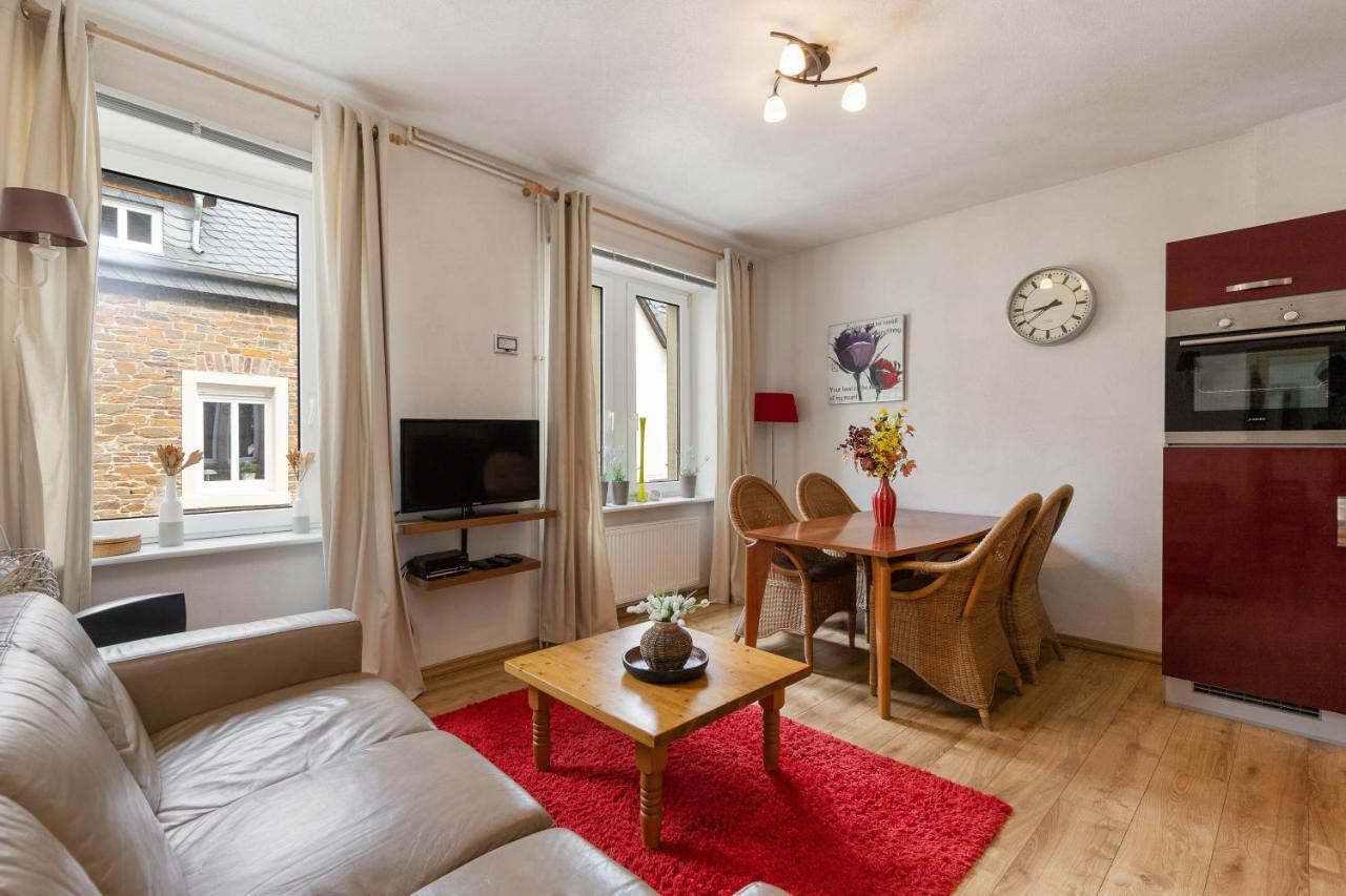 Haus Alte Rebe & Weisse Traube Apartman Cochem Kültér fotó